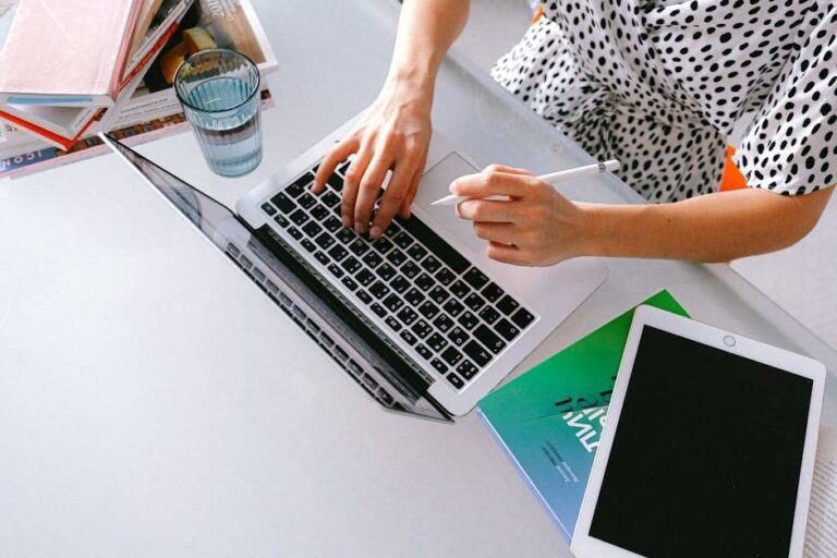 How to work on fiverr — Succeed on Fiverr: Mastering how to wo…