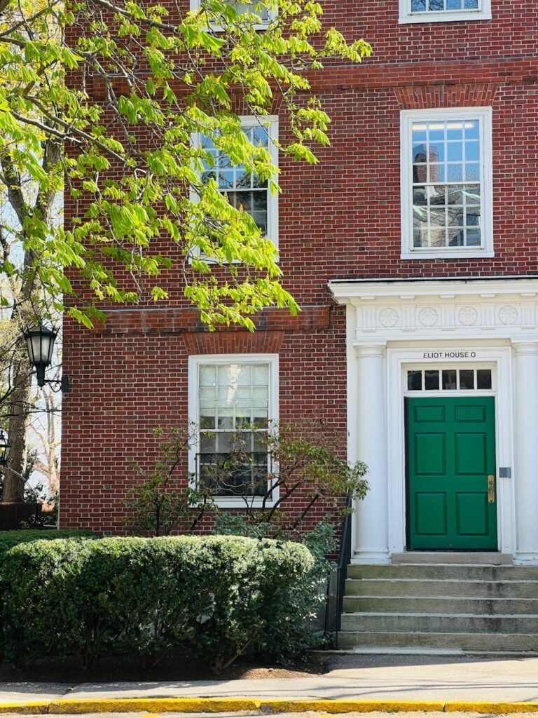 His harvard dorm