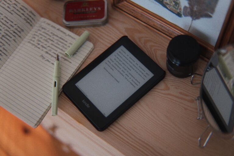 The first-gen Kindle Scribe is a big e-reader and digital notebook that’s $150 refurbished: Complete Guide for 2026