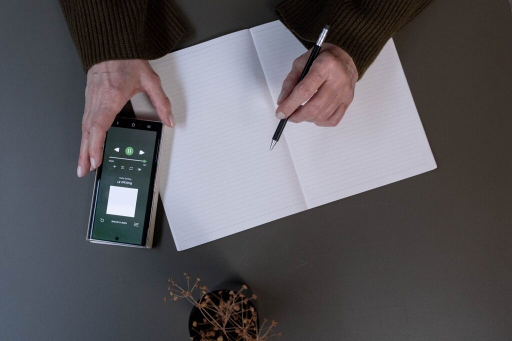 The Ultimate Guide to Google’s AI note-taking app now allows you to interact with books in 2026